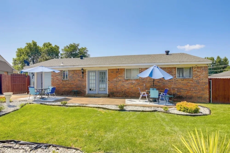 4 Bedrooms Cottage