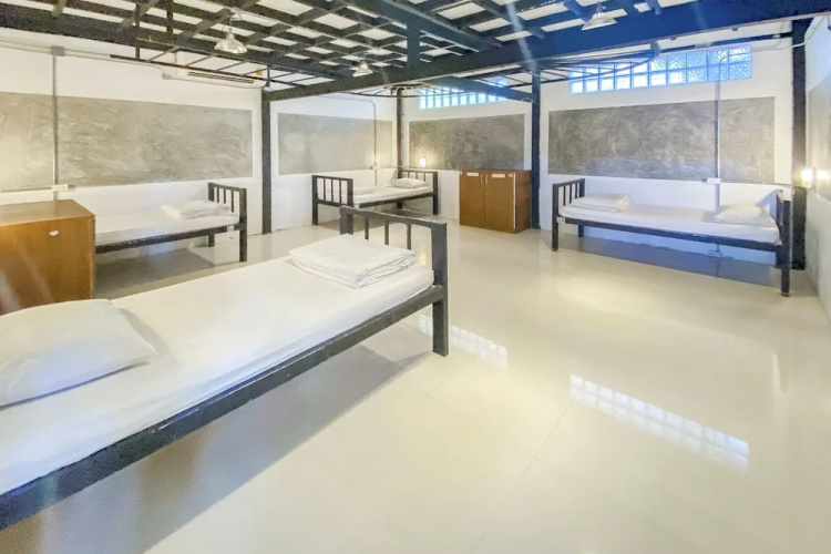 OYO 585 Freedom Hostel @ Phi Phi
