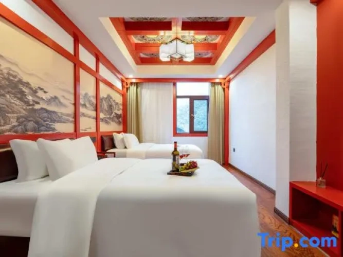 2 Bedrooms Suite