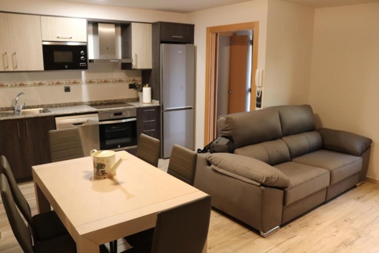 3 Bedrooms Cottage