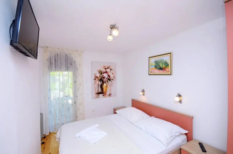 House Milovan
