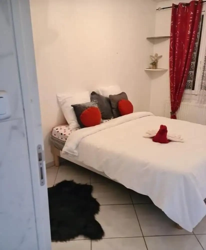6 Bedrooms Family Villa with garden view