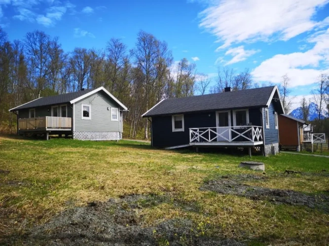 2 Bedrooms Chalet