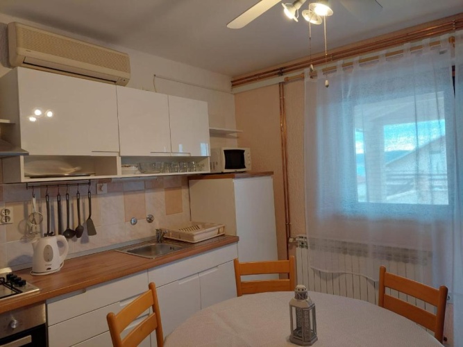 3 Bedrooms Apartment
