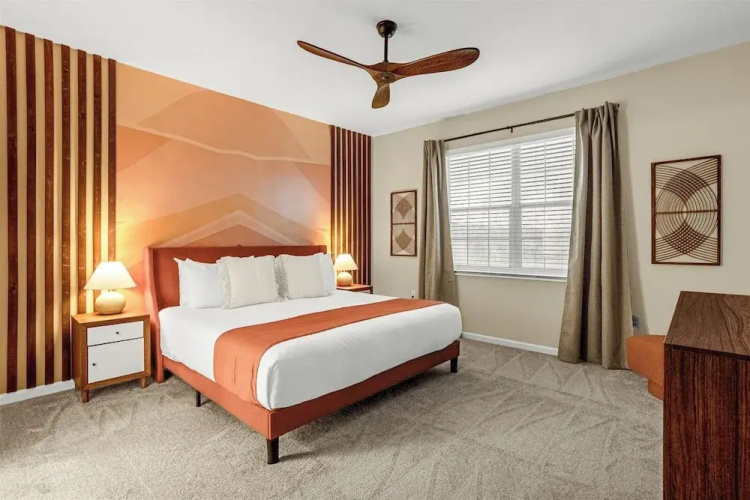 Upstay - Guest Home w Cinema Theme Rooms