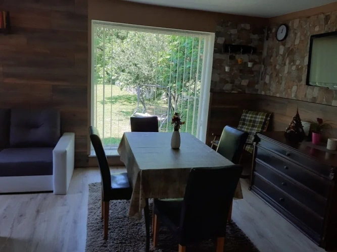 2 Bedrooms Cottage