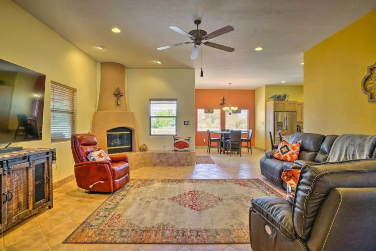 Rustic Las Cruces Escape - 2 Mi to Nmsu!