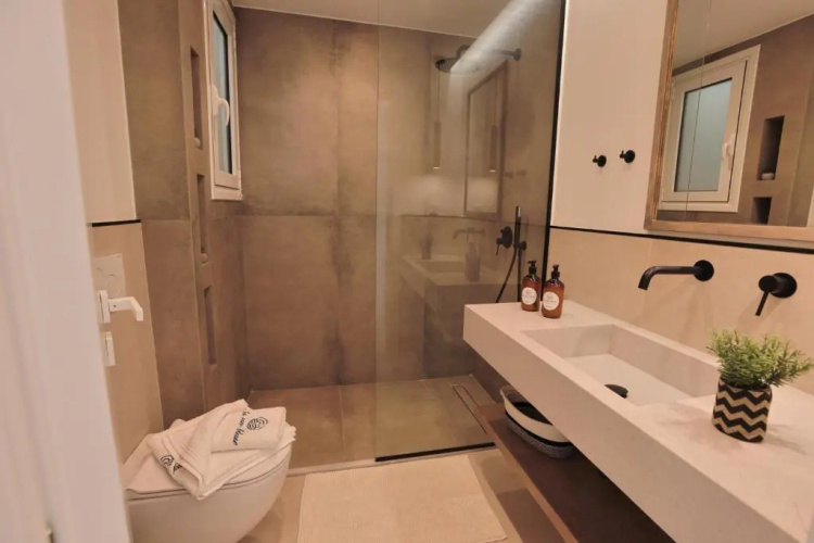 La Mer Bleue Beachfront Boutique Apartments