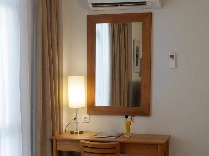 Superior room with city view