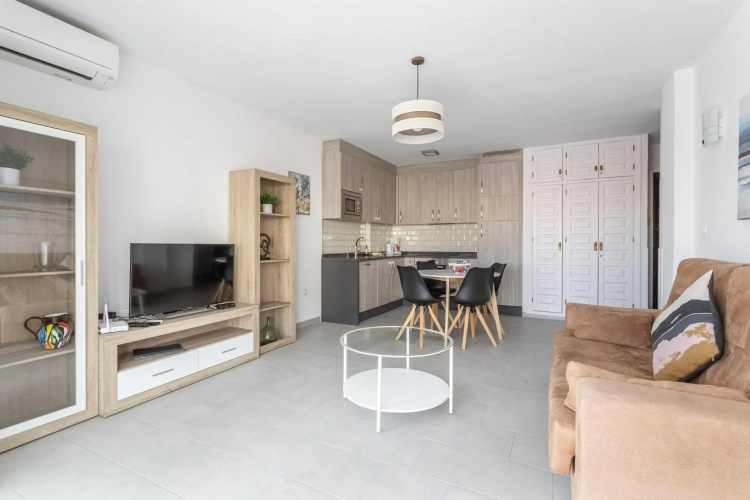 A410 Frontlilne Apartment