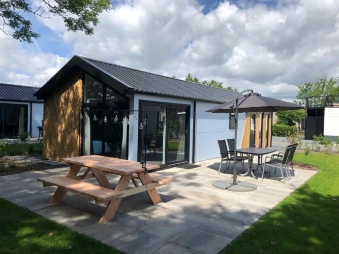 2 Bedrooms Chalet