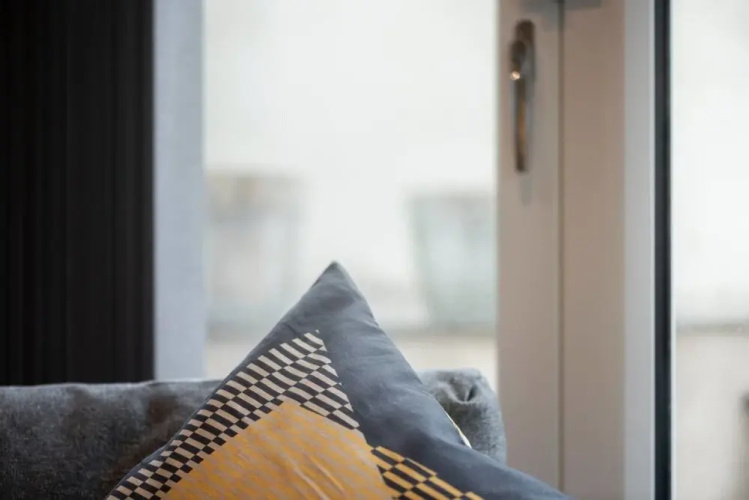 Contemporary 1BR Home
