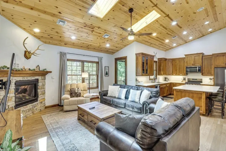 3 Bedrooms Cottage