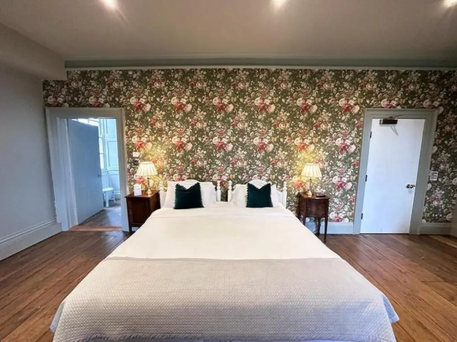 Holbrook Manor & Spa.