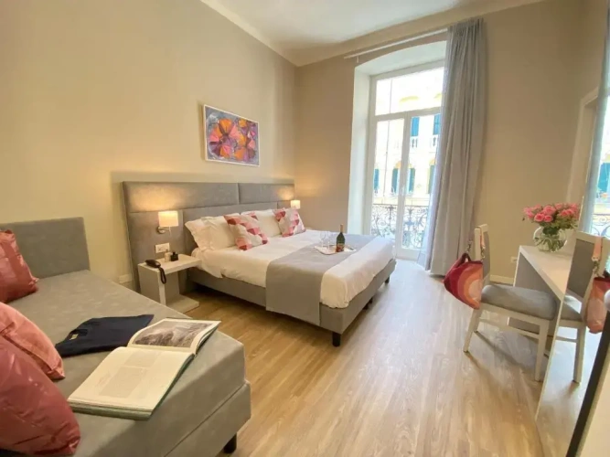 Standard Triple room