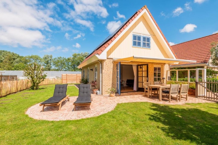 2 Bedrooms Cottage