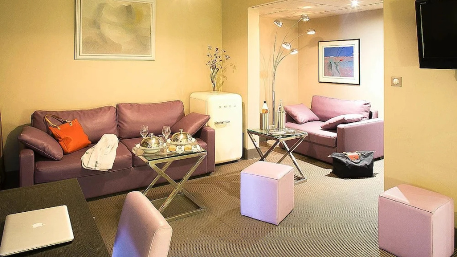 Safari Hotel
