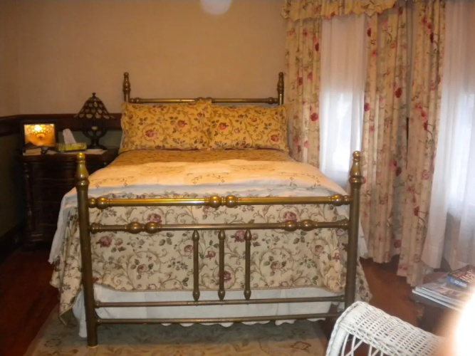 Fleetwood House Bed & Breakfast