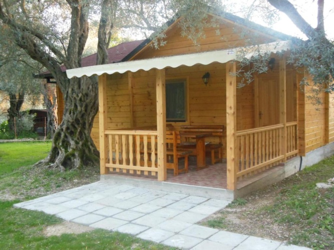 Bungalow with garden view