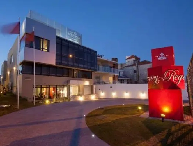Quadruple Apartment