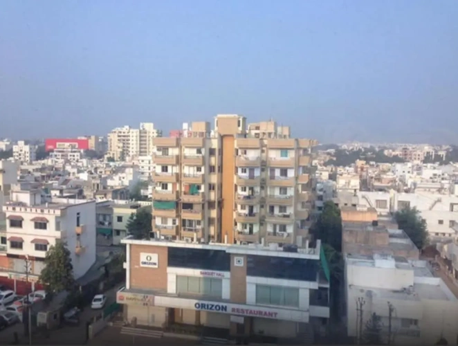 Standard Double Club room with city view