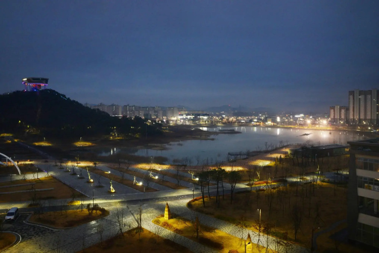 Lake 45 Hotel