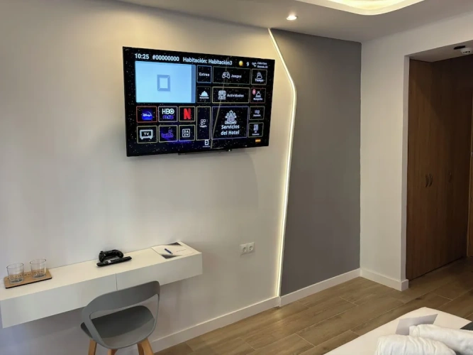 Standard Triple room