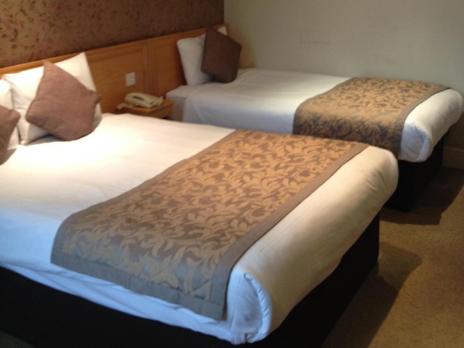 Standard Triple room