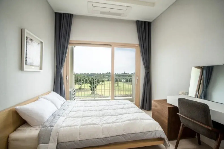 Oakra Resort