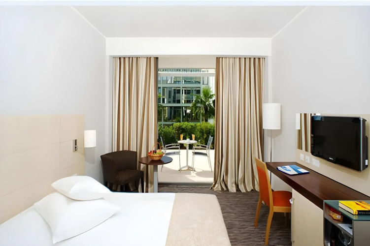 Valamar Lacroma Hotel