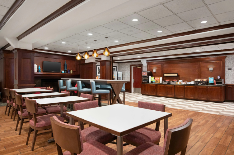 Hampton Inn Long Island - Brookhaven photo 37