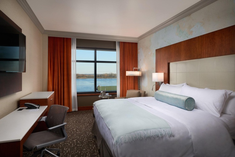 Standard Double room with river view