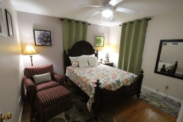 Comfort room