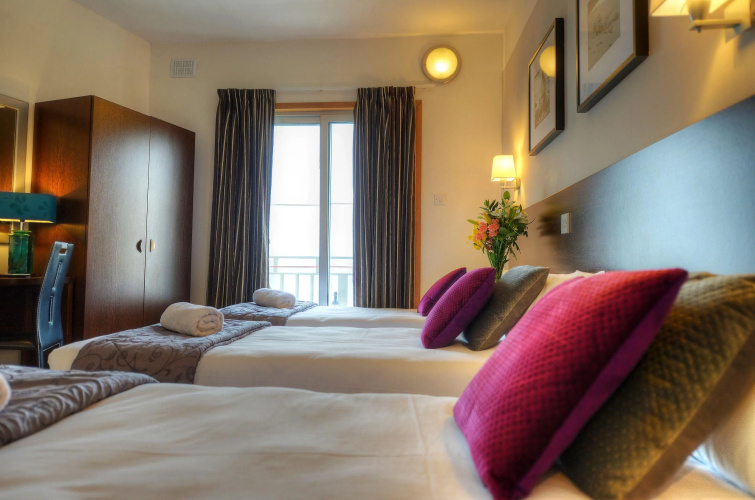 Carlton Hotel