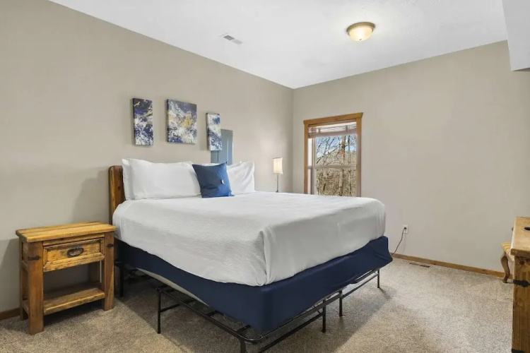 Serenity Oaks Stay for 16!