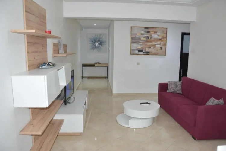 3 Bedrooms Apartment