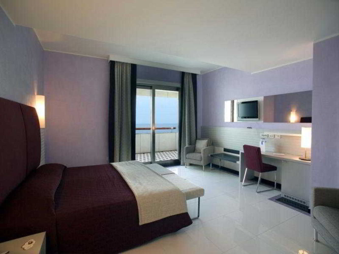 Grand Hotel Salerno photo 8