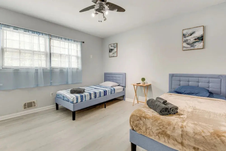 6 Mi to Airport: Riverdale Home w/ Private Pool!
