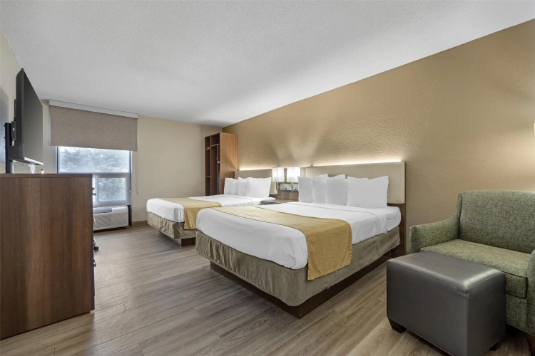 Standard Quadruple room