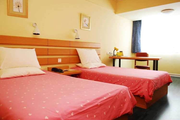 Home Inn Qing Yang Road