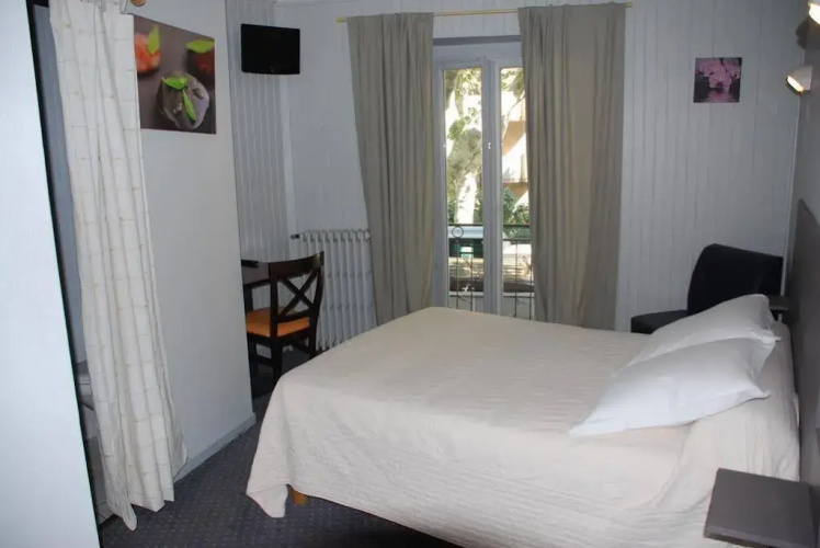Le Charleston Hotel