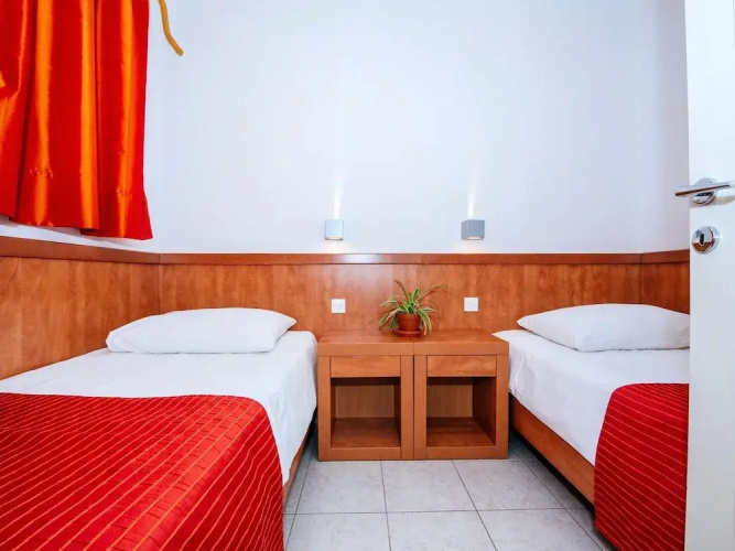 Apartments in Zaton With Pool