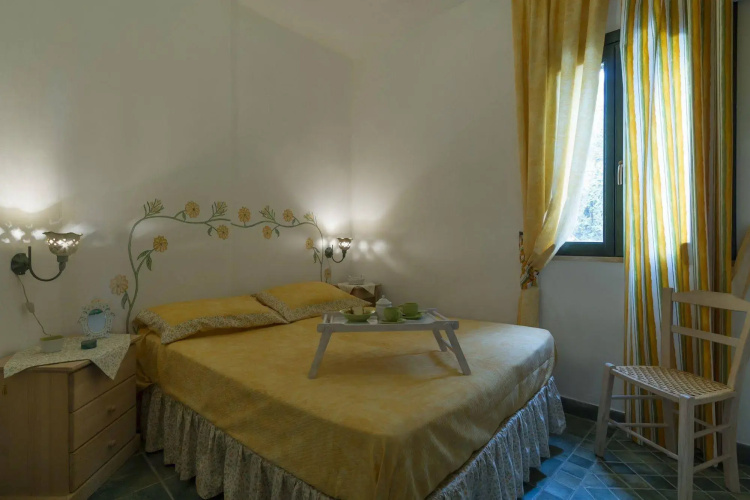 Holiday House