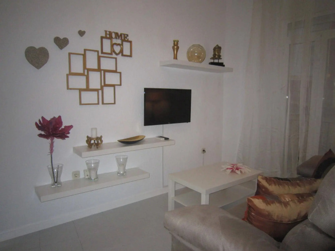 Bromham Apartment