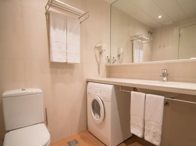 1 Bedroom Apartment with balcony