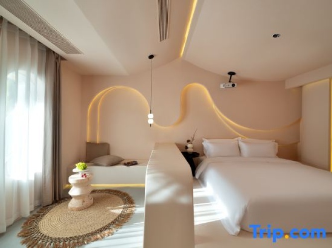 Standard Double room with pool view