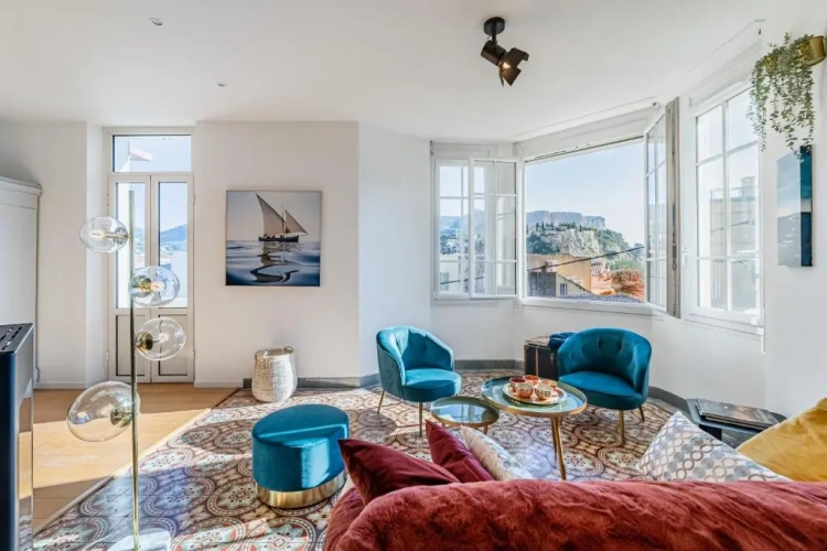 2 Bedrooms Apartment