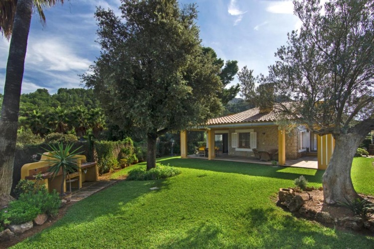 3 Bedrooms Villa