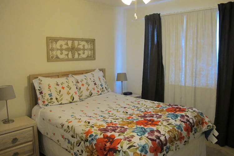 Lake View 5BR Pool Home SV79