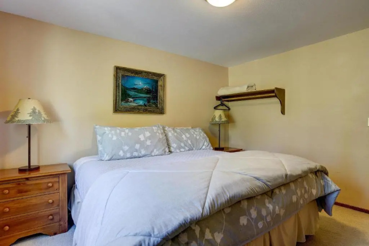 11 Camas-Hot Tub-4BR/2BA